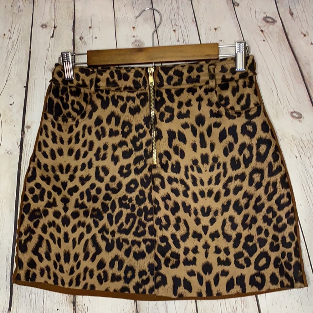 Vestique Animal Print Mini Skirt Size S